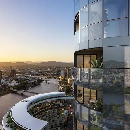 Bright & Calm Haven Lv 17 - W/ Sky & Balcony Views - Apartment Brisbane