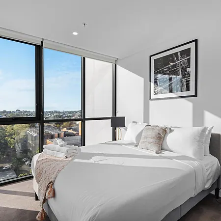 Apartment Spacious 3br Near Stadium W Views, Pool And Car Park