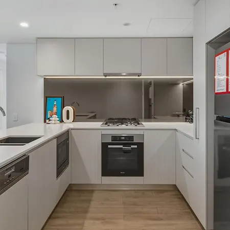 2b2b High Floor With Riverview & Parking * Brisbane