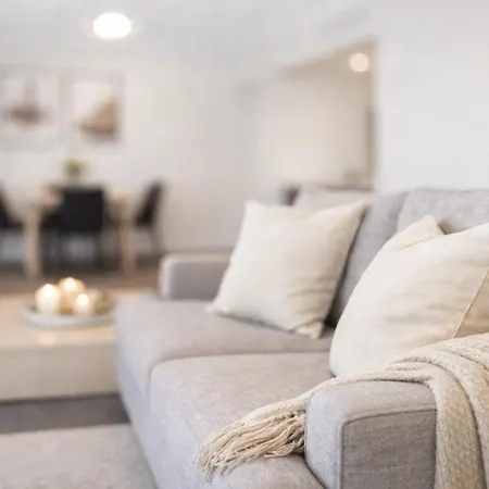 Oaks Festival Apartment