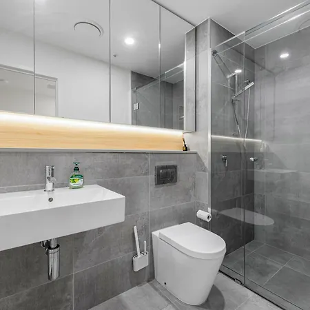 The Park Life A West End 2 Bed Retreat