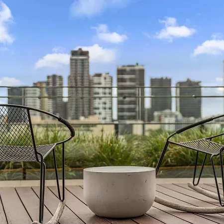 Apartment One Sky - Sleep 6 - Pools Cinema Sauna Gym Free Parking