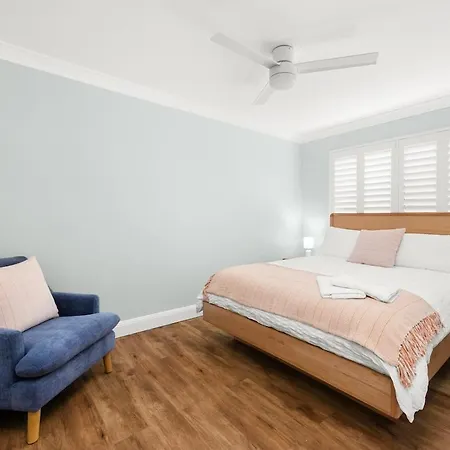 Apartment Spacious 2br Stay, Parking Pool & Balcony *