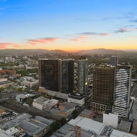 Apartment Twilight Views 2br In Fortitude Valley & Parking Brisbane