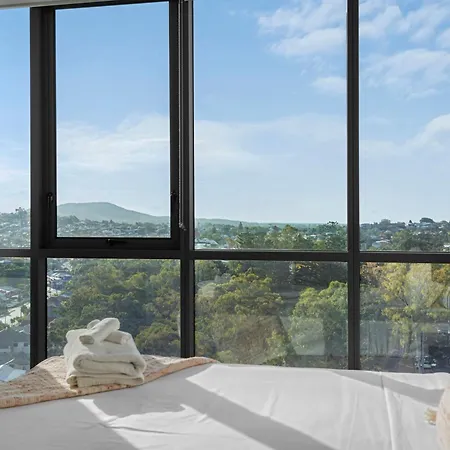Apartment Spacious 3br Near Stadium W Views, Pool And Car Park Brisbane