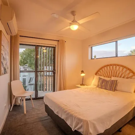 Sleeps 8 Near Uq 10 Mins Cbd Dual Living *