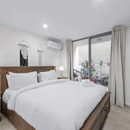 Spacious Comfortable Unit With Free Parking & Pool Apartment Brisbane