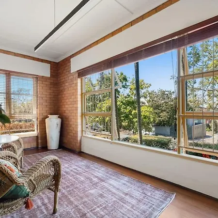 Art Deco Elegance In New Farm * Brisbane