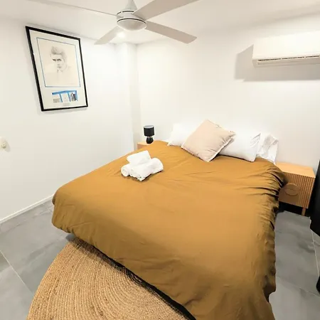 Quiet New Farm Retreat With Pool & Free Parking Apartment *