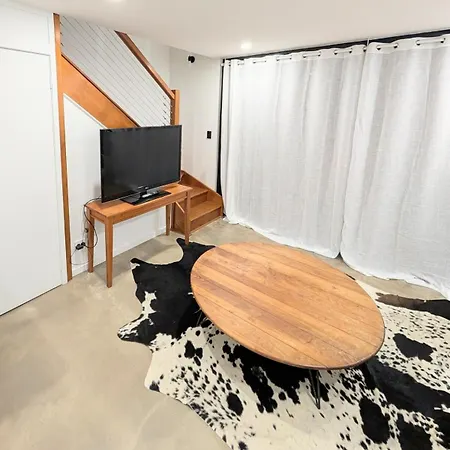 Quiet New Farm Retreat With Pool & Free Parking Apartment Brisbane