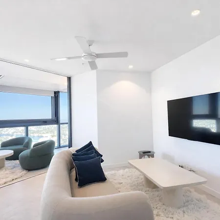 Apartment Cloud Nine | Designer Views On Level 61 Brisbane
