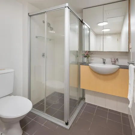 Huge Courtyard With Free Parking - Walk To Hsw, St And Valley Mall