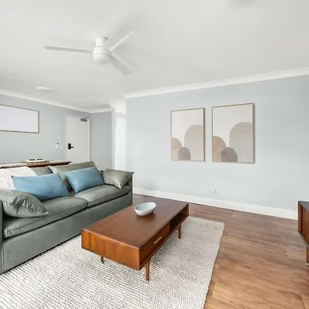Spacious 2br Stay, Parking Pool & Balcony Apartment