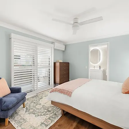 Spacious 2br Stay, Parking Pool & Balcony Apartment Brisbane