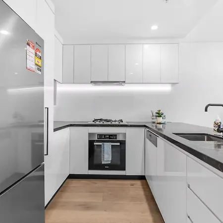 Luxury High-floor 1br Retreat With Balcony * Brisbane