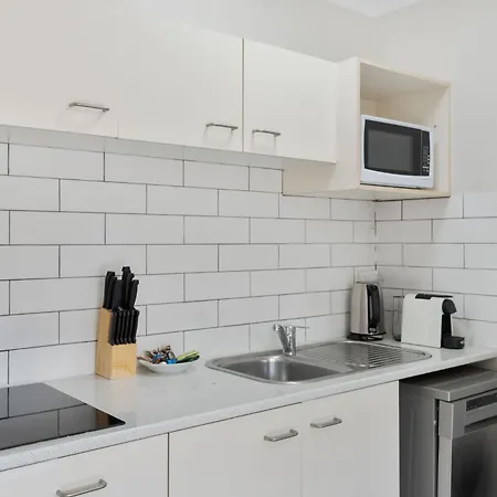 Comfortable With Pool Access Brisbane