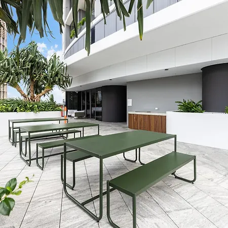 3 Bedroom Luxury In The Sky Brisbane