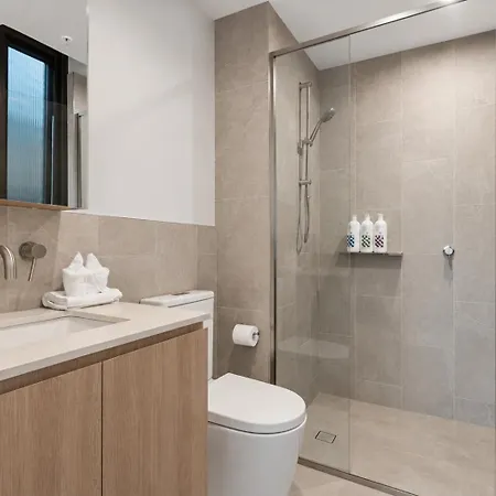 Apartment Riverside Modern 2br East With Parking *