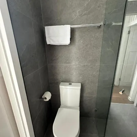 Queenslander Hideaway - Heart Of New Farm Apartment Brisbane
