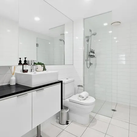 Luxury 2bed2bath With Pool, Parking, Gym And Views Brisbane