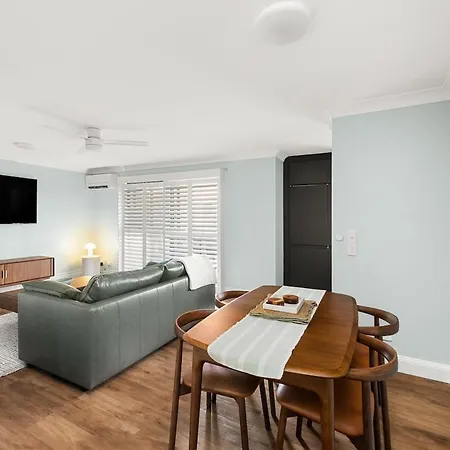 Spacious 2br Stay, Parking Pool & Balcony Apartment