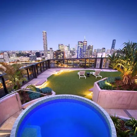 Big And Modern 3br Southbank Apartment