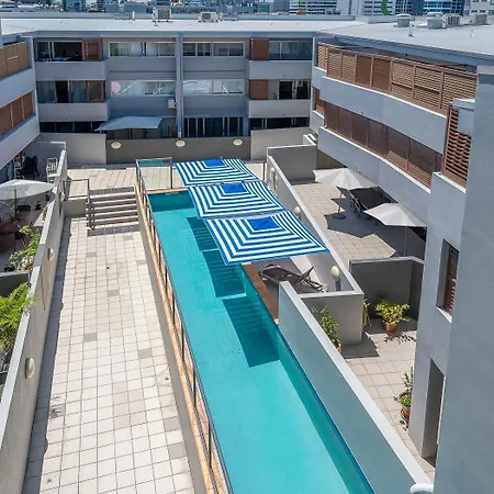 Apartment Huge Courtyard With Free Parking - Walk To Hsw, St And Valley Mall
