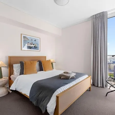 Apartment Escape 2bed-2bath-1car-pool-views - Cbd