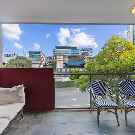 Stylish Bowen Hills Near Centre Apartment *