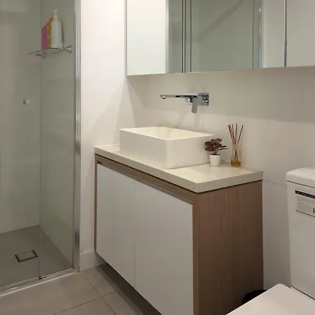 Alfred Street Retreat - 2Br With Parking A Pool & Gym Brisbane