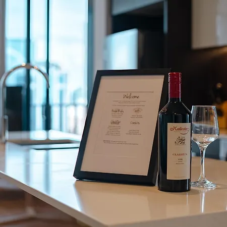 Lux 20th Floor 2br 2bath, Infinity Pool, Gym, Wifi * Brisbane