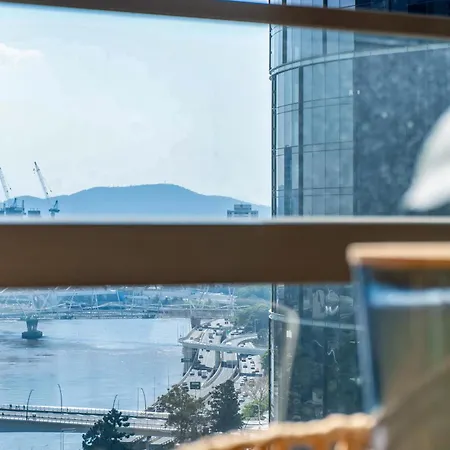 Queens Wharf Charm W/ Balcony Views - Lv 15 - Apartment *