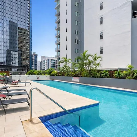 Apartment Cbd With Amenities Brisbane