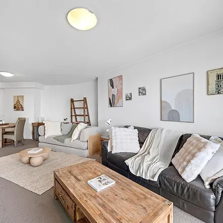 Apartment With Stunning River Views Up To 6 Guests And 2 Parking Brisbane