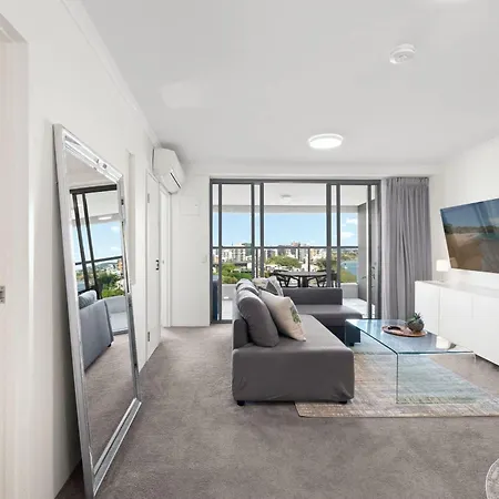 Oasis 2bed-1bath-1car-views Apartment Brisbane