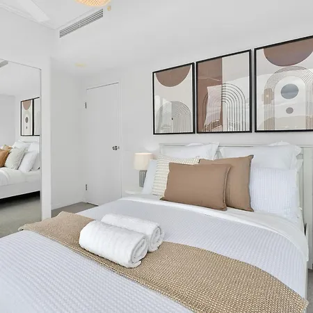Apartment Portside Luxe Retreat 2br Free Parking & Pool Brisbane