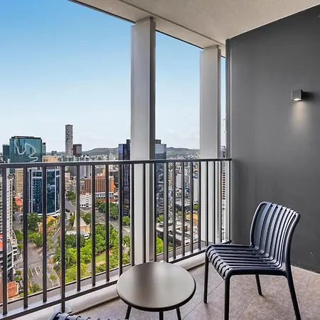 Luxury Sky-high Cbd With Pool, Gym, Parking * Brisbane