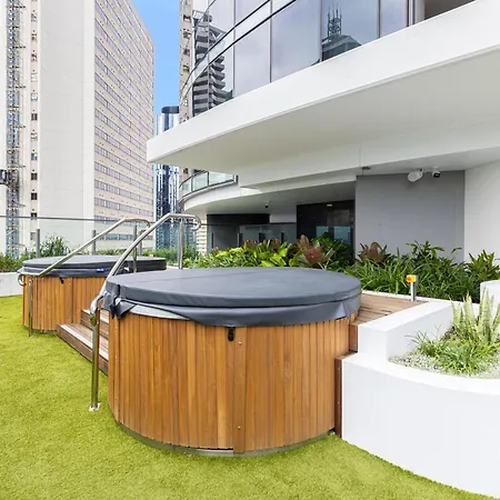 3 Bedroom Luxury In The Sky * Brisbane