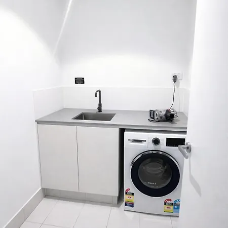 Cloud Nine | Designer Views On Level 61 Apartment Brisbane