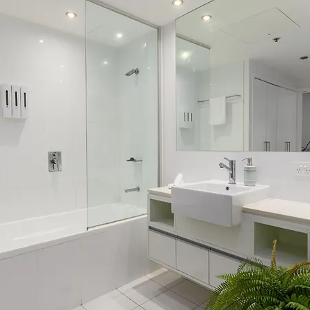 Tropical Escape * Brisbane