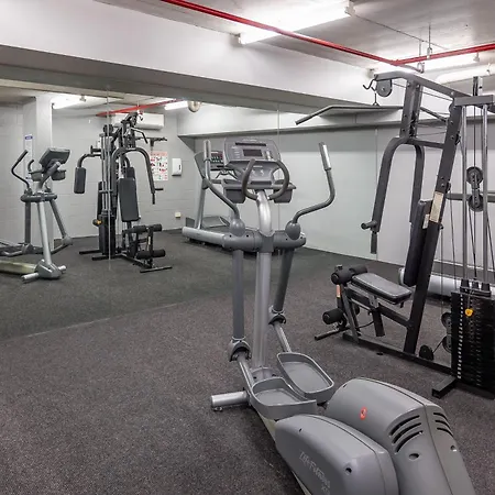 Apartment Huge Courtyard With Free Parking - Walk To Hsw, St And Valley Mall Brisbane