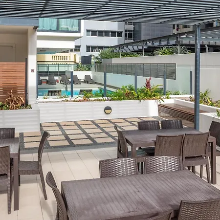 Modern 2br In Cbd | Pool | Gym | Parking Apartment