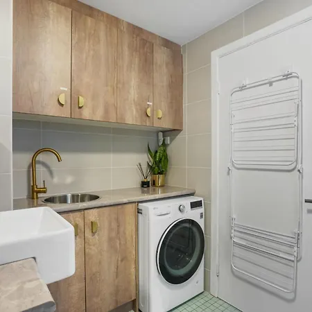 Peaceful 1-bed Near Brisbane's Heart Apartment *