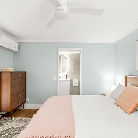 Spacious 2br Stay, Parking Pool & Balcony Apartment