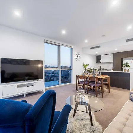 Apartment Stylish 2br With Water Views In South Brisbane