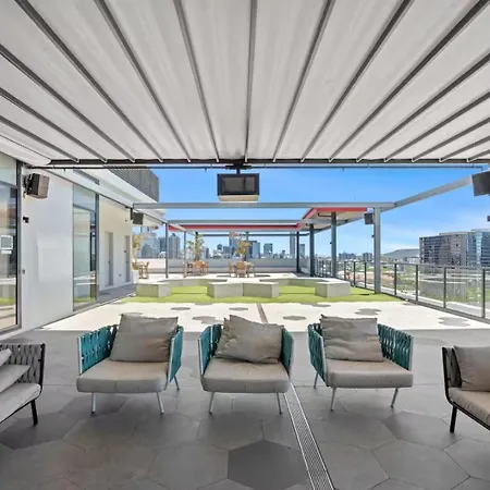 Apartment Luxury High-floor 1br Retreat With Balcony Brisbane