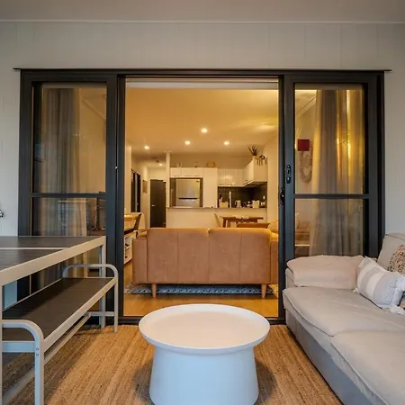 Sleeps 8 Near Uq 10 Mins Cbd Dual Living Brisbane