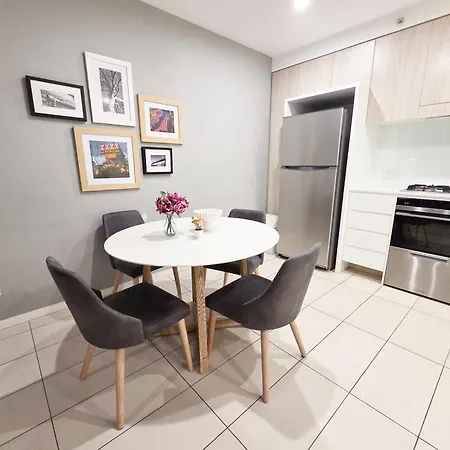 Portside Wharf Retreat With 1 - Bedroom King Bed Apartment