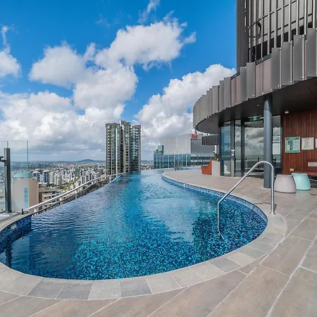 Lux 20th Floor 2br 2bath, Infinity Pool, Gym, Wifi *