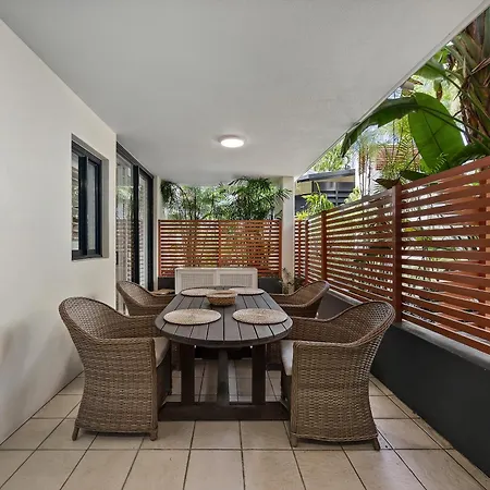 Resort-style 3br River And Hosp Parking And Pool Apartment Brisbane